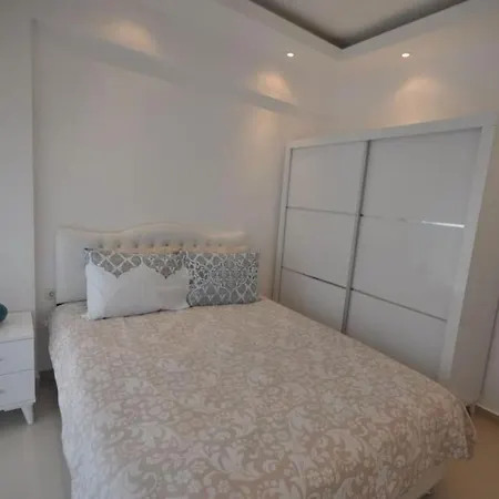 Sun Homes: A Travellers Paradise Appartement